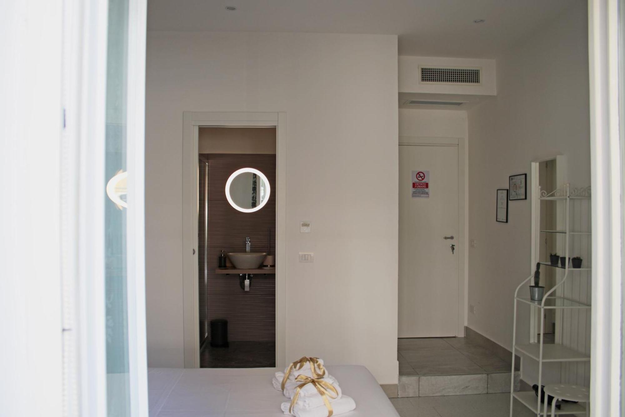 Living Salerno B&B Luaran gambar